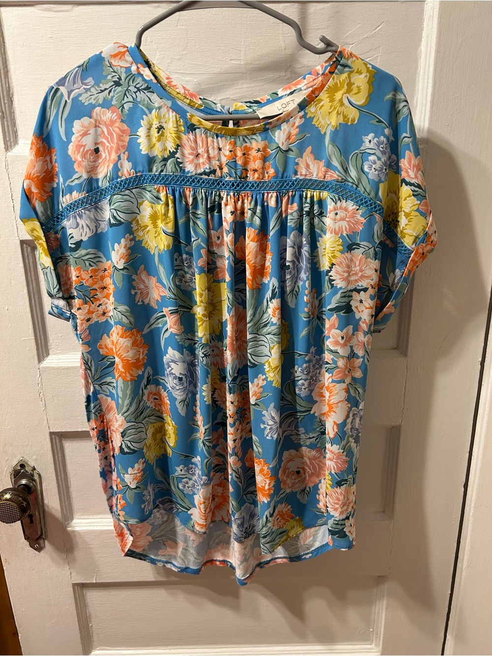 LOFT cap sleeve mixed media floral blouse size L